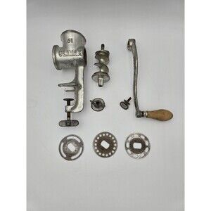Vintage Universal Climax 51 Metal Meat Grinder 3 Blades USA Table Mount